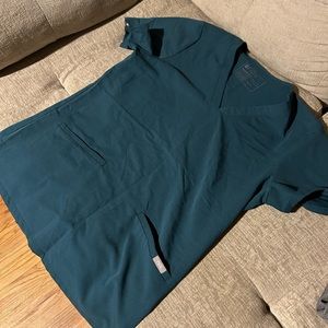 Figs scrub top size Small- Caribbean blue